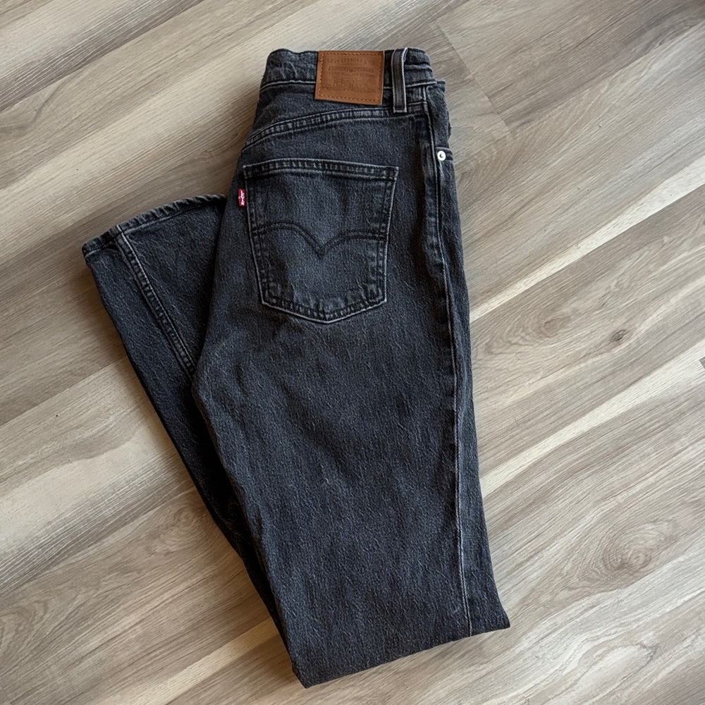 Levi's Men's Dark Gray Straight Jeans